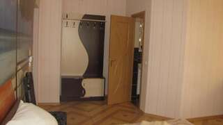 Мини-отель Mini Hotel Leon Лалово Cемейный номер с собственной ванной комнатой-18